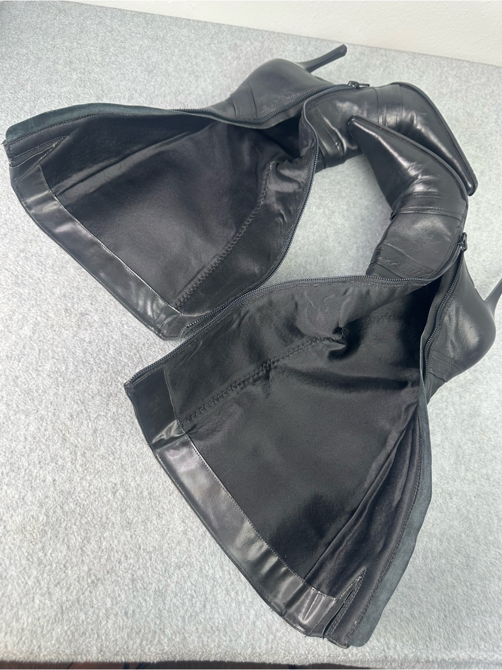 GUESS by Marciano Vintage Y2K Black Leather Buckle Pointed Toe Stiletto Boots 7M - Picture 9 of 14